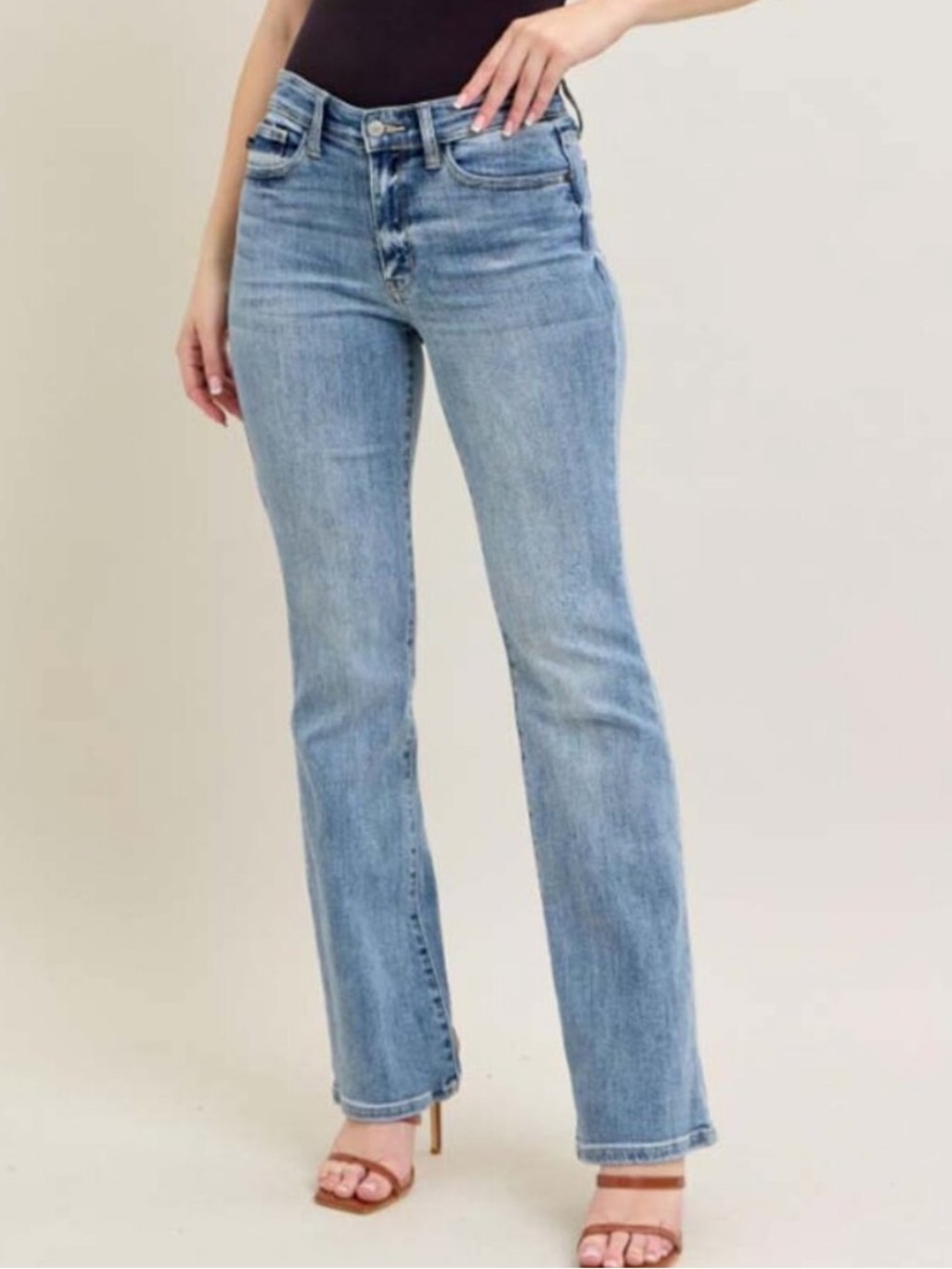 Judy Blue Daisy Bootcut Jeans High Rise Medium Wash in size 7/28